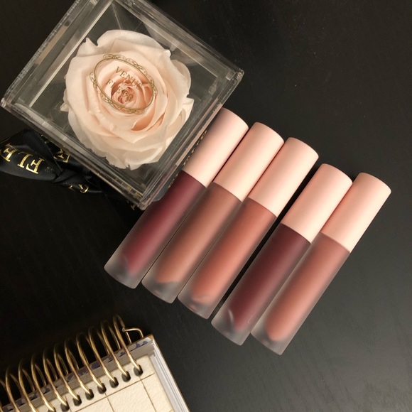 KISSASS Matte Liquid Lipstick in CLASSY (Red) - Picture 3 of 3